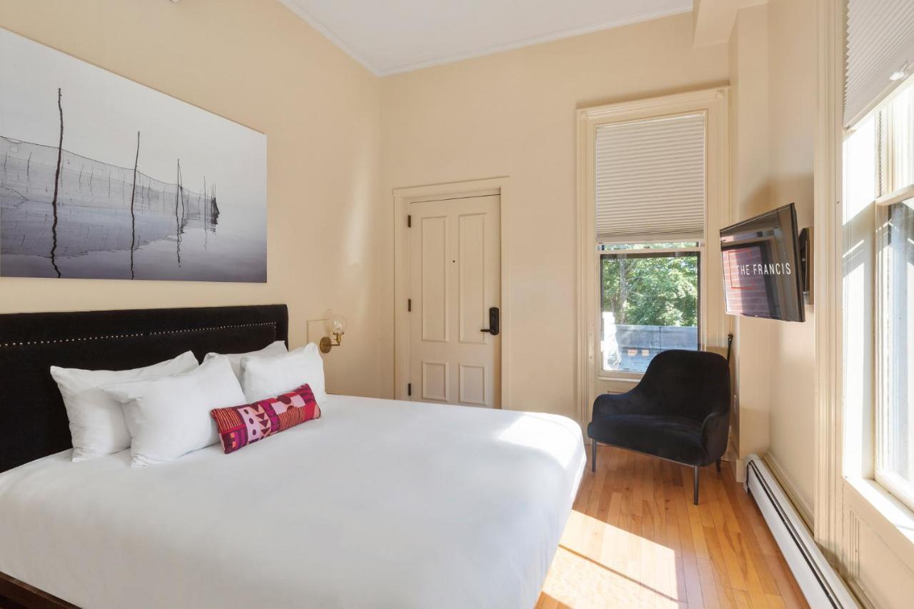 Standard King Room