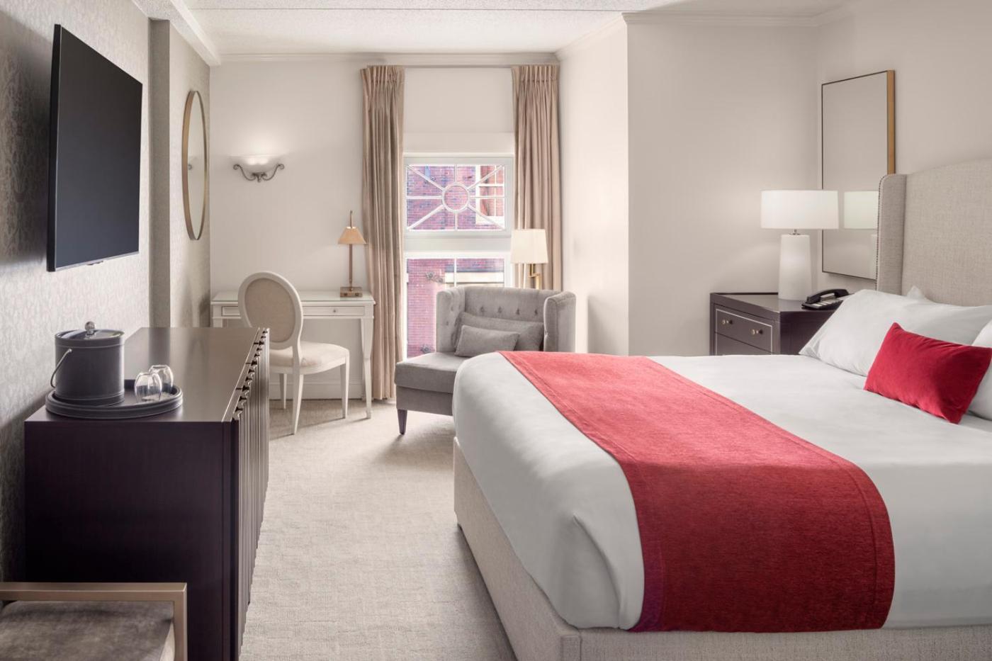Deluxe King Room