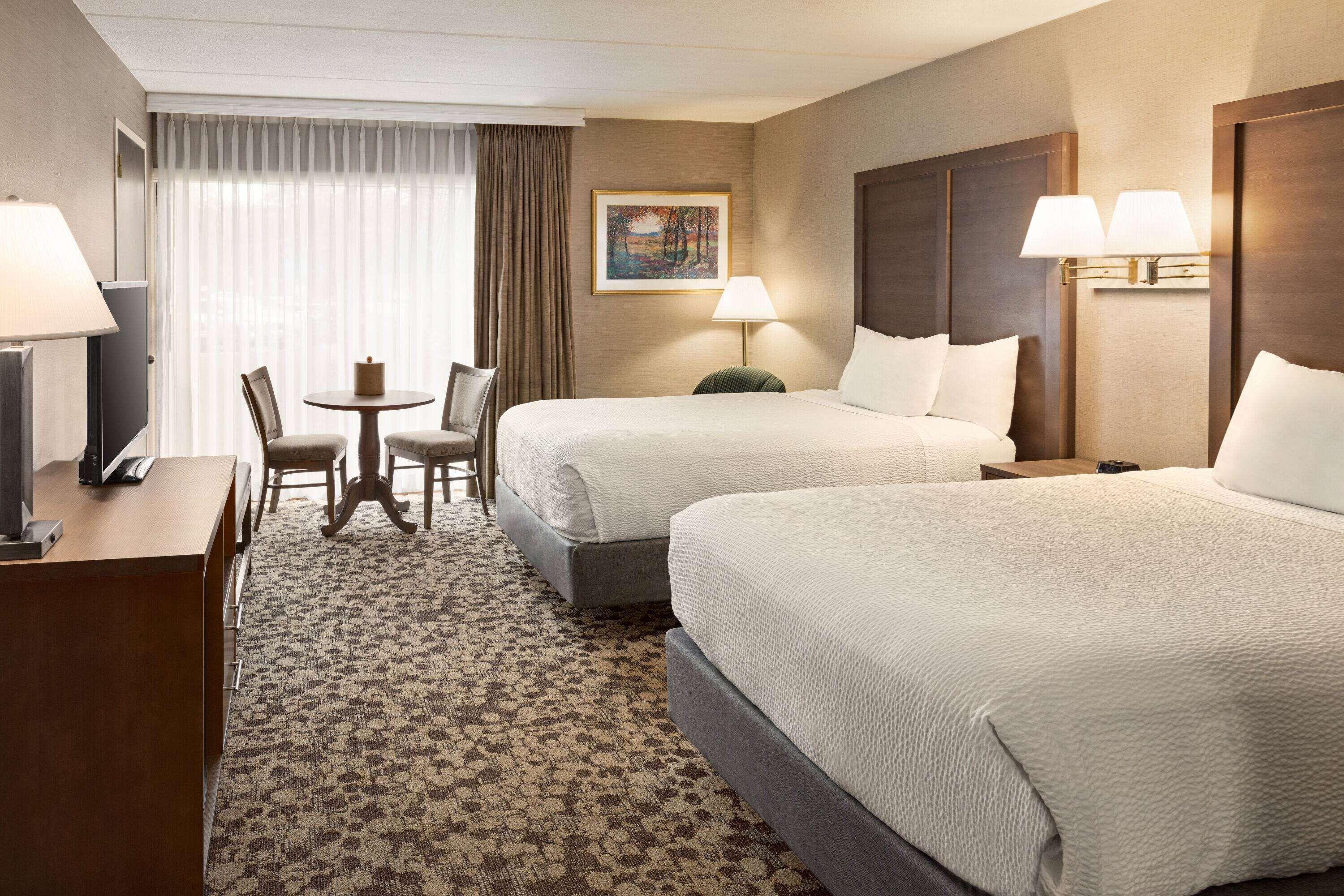 One-Bedroom Suite Two Double Beds Non-Smoking